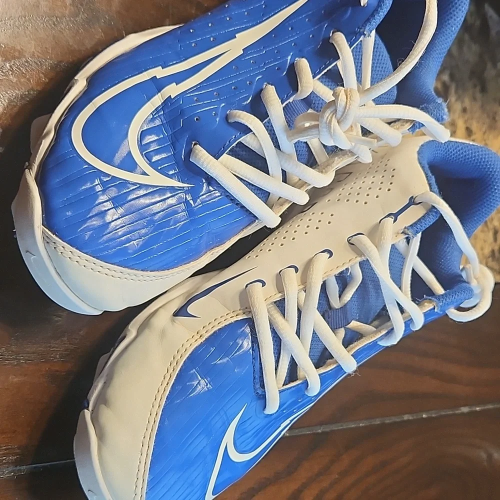 Girls youth baseball shoes - Picture 2 of 7